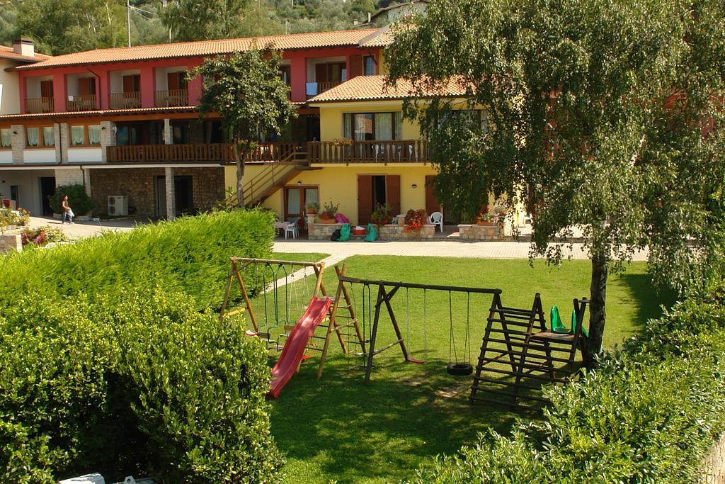 Residence Val Di Monte Мальчезине Экстерьер фото